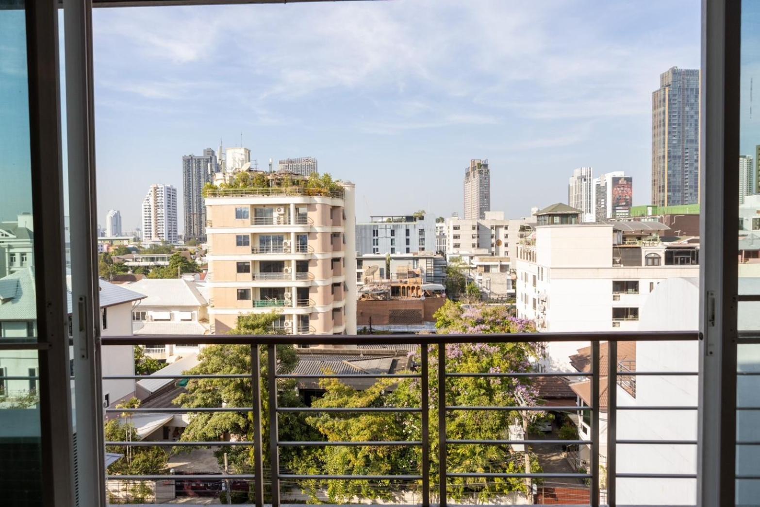 P Villa Lamoon Thonglor Bangkok Eksteriør billede